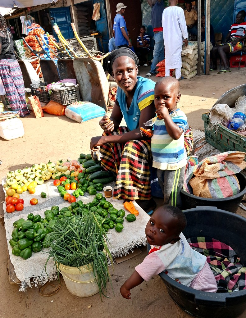 Zdjęcia: Tanji, Banjul, Na straganie, GAMBIA Zdjęcia: Tanji, Banjul, Na straganie, GAMBIA