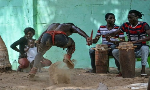 Zdjcie GAMBIA / - / Sanyang Beach / przed walk