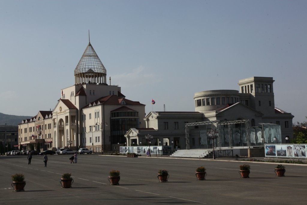 Zdjęcia: Centrum miasta, Stepanakert, Parlament, GÓRSKI KARABACH Zdjęcia: Centrum miasta, Stepanakert, Parlament, GÓRSKI KARABACH