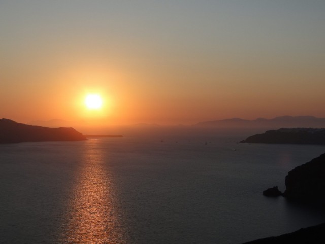 Zdj cia: Fira, Santorini, Zachd soca nad kalder., GRECJA