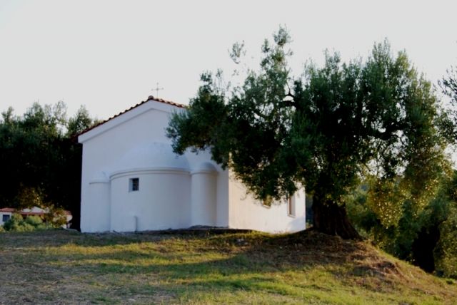 Zdjęcia: Kriopigi, Półwysep Chalkidiki, Cerkiew w gaju oliwnym, GRECJA Zdjęcia: Kriopigi, Półwysep Chalkidiki, Cerkiew w gaju oliwnym, GRECJA