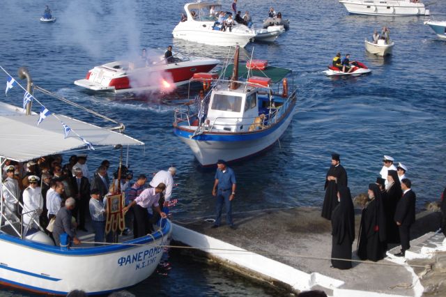 Zdjęcia: Sifnos (Cyklady), Morze Egejskie, Przybycie ikony, GRECJA Zdjęcia: Sifnos (Cyklady), Morze Egejskie, Przybycie ikony, GRECJA