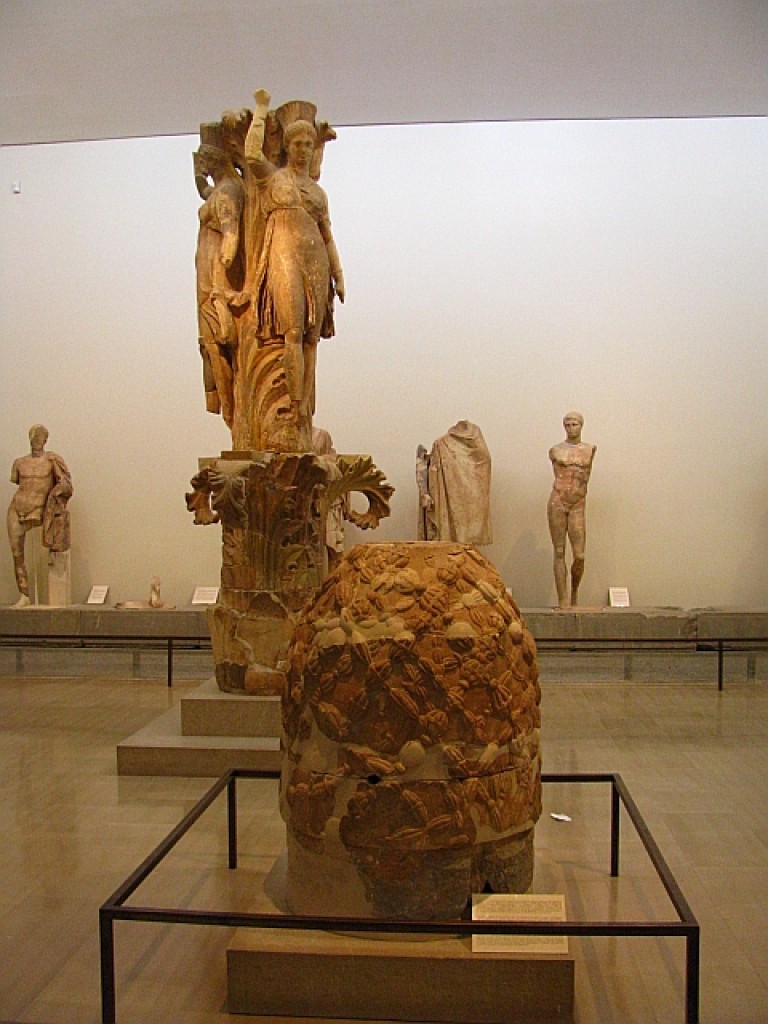 Zdjęcia: Delfy muzeum archeologiczne, Fokida, omphalos, GRECJA Zdjęcia: Delfy muzeum archeologiczne, Fokida, omphalos, GRECJA