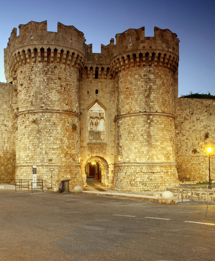 Zdjęcia: Port Mandraki , Rodos, Pałac Wielkich Mistrzów, GRECJA Zdjęcia: Port Mandraki , Rodos, Pałac Wielkich Mistrzów, GRECJA