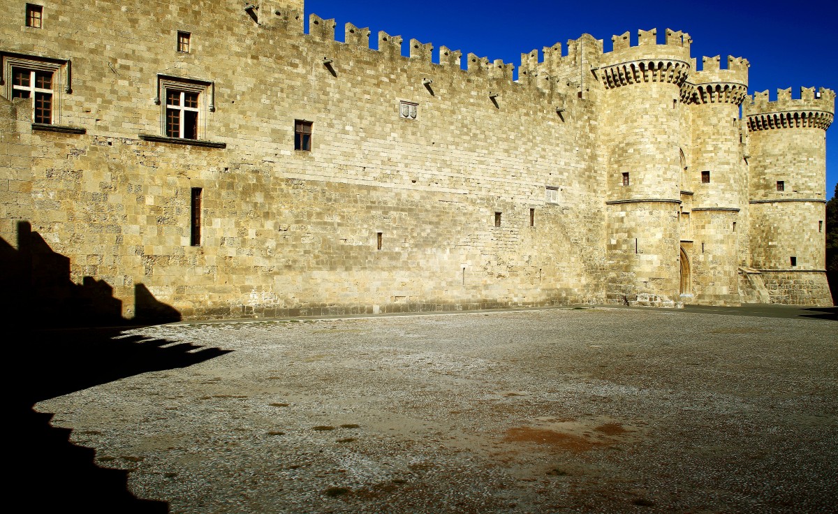 Zdjęcia: Stare Miasto-Rodos, Rodos, Pałac Wielkich Mistrzów Zakonu Joannitów , GRECJA Zdjęcia: Stare Miasto-Rodos, Rodos, Pałac Wielkich Mistrzów Zakonu Joannitów , GRECJA