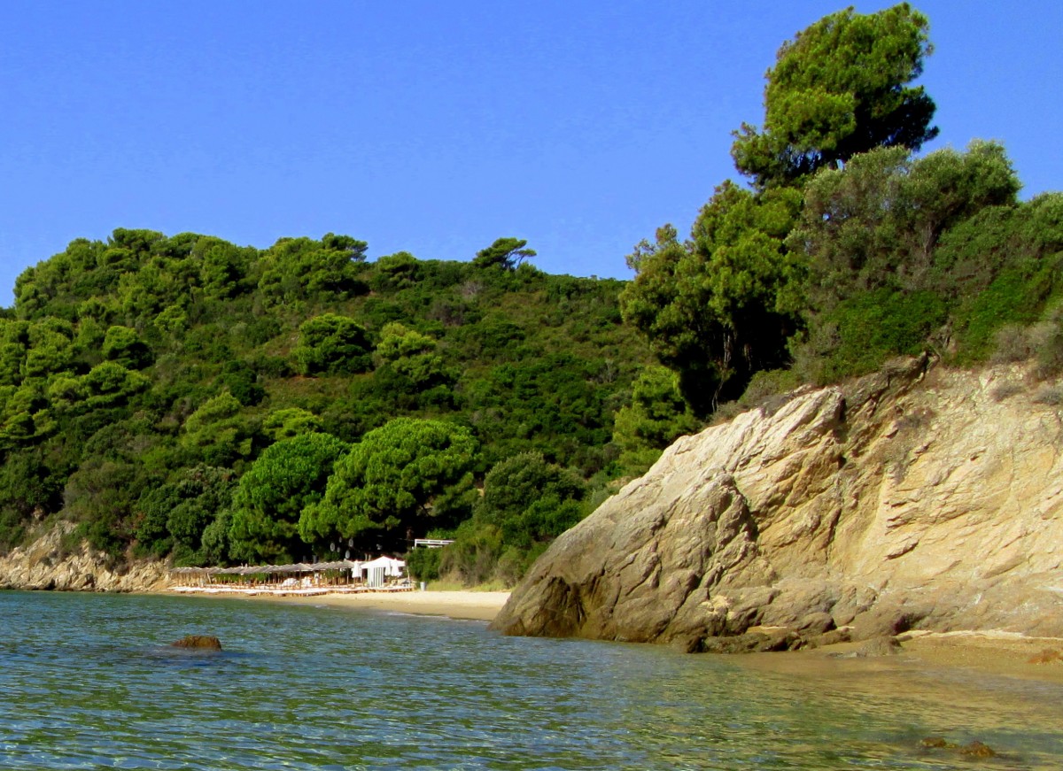 Zdjęcia: Skiathos - okolice Koukounaries, Sporady Północne, ~W oddali plaża Xenia, GRECJA Zdjęcia: Skiathos - okolice Koukounaries, Sporady Północne, ~W oddali plaża Xenia, GRECJA