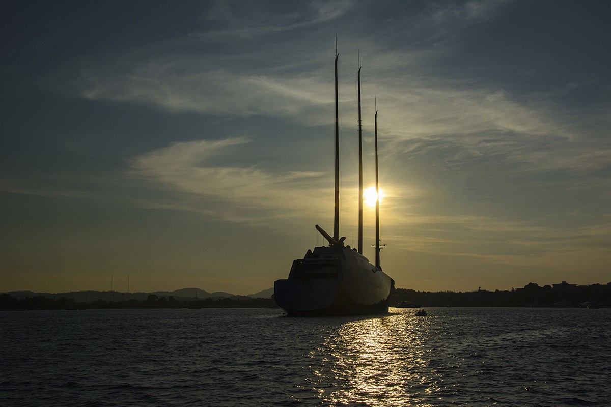 Zdjęcia: Kerkyra, Wyspy Jońskie, Yacht "A", GRECJA Zdjęcia: Kerkyra, Wyspy Jońskie, Yacht "A", GRECJA