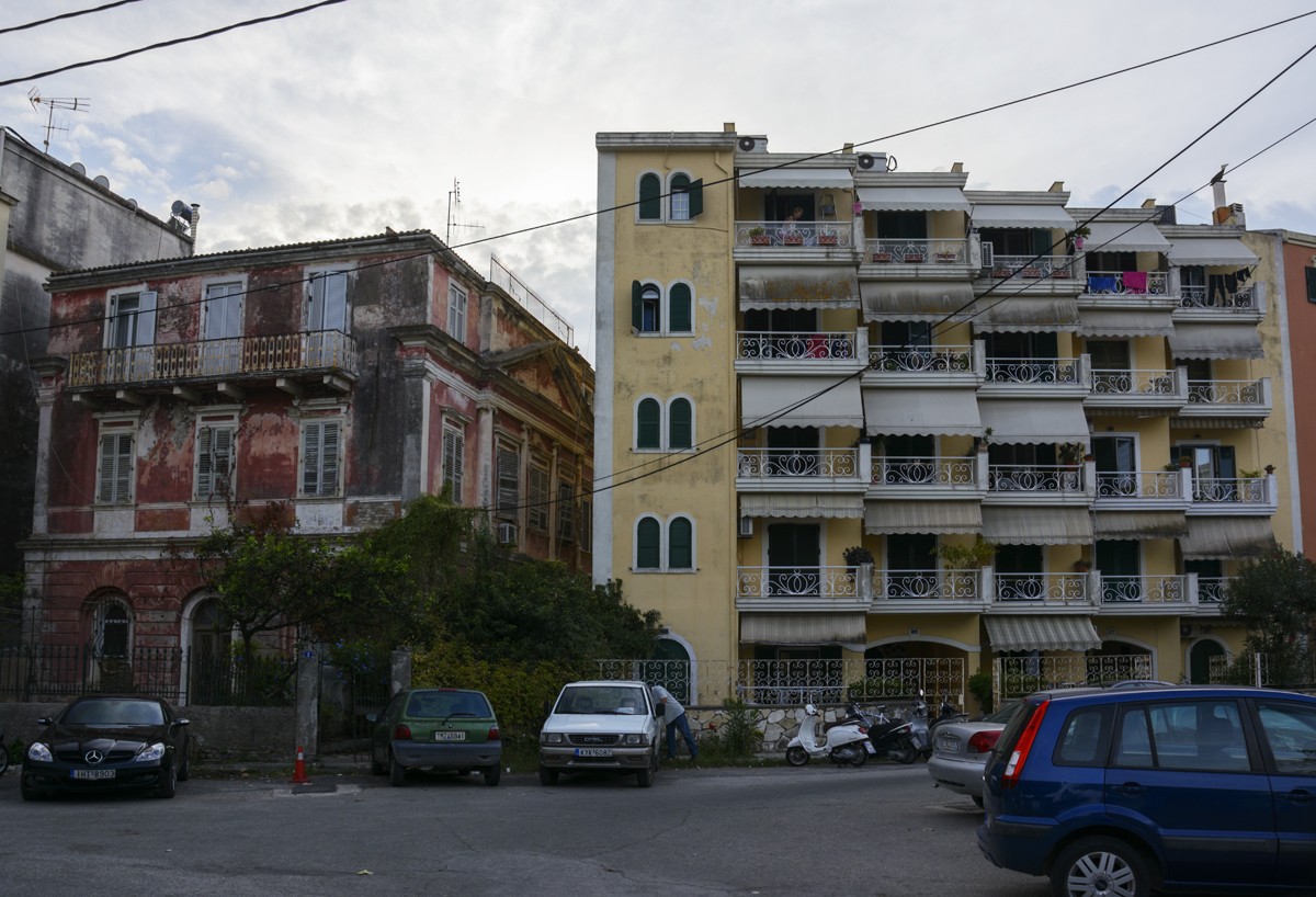 Zdjęcia: stolica wyspy (Kerkyra), Wyspy Jońskie - Korfu, brzydsze oblicze Korfu, GRECJA Zdjęcia: stolica wyspy (Kerkyra), Wyspy Jońskie - Korfu, brzydsze oblicze Korfu, GRECJA