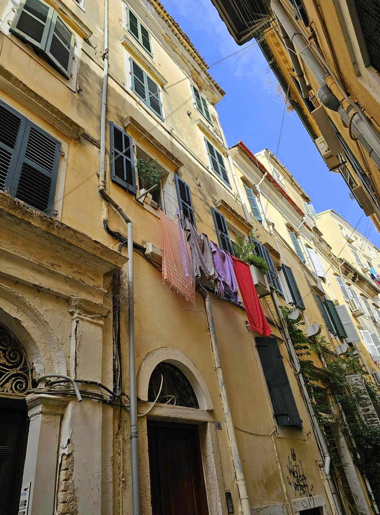 Zdjęcia: Kerkyra, Korfu, Pranie musi być.., GRECJA Zdjęcia: Kerkyra, Korfu, Pranie musi być.., GRECJA