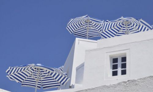 Zdjęcie GRECJA / SANTORINI / Imerovigli / parasole