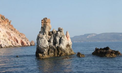 Zdjecie GRECJA / Cyklady  / u wybrzey Milos / Skay