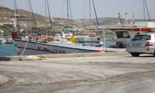 Zdjecie GRECJA / cyklady / paros/parikia / w porcie