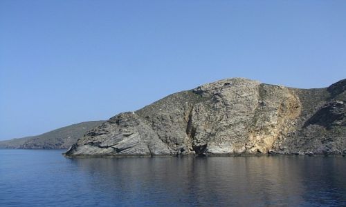 Zdjecie GRECJA / Cyklady / wyspat Tinos / skalisty brzeg