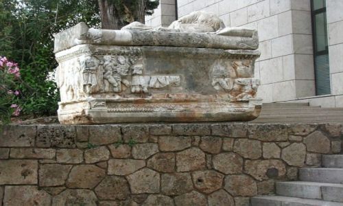Zdjcie GRECJA / Fokida / Delfy muzeum archeologiczne / sarkofag