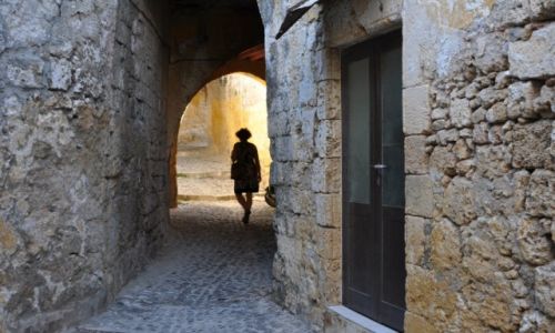 Zdjcie GRECJA / Rodos / Miasto Rodos / Uliczka na Starym Miecie