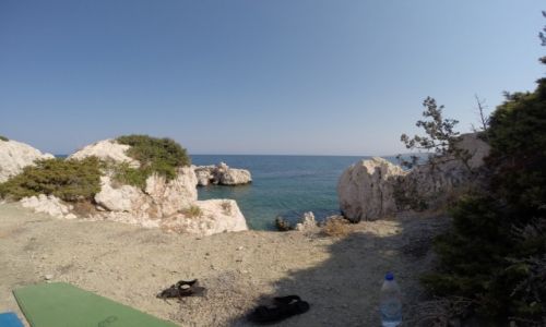 GRECJA / Rodos / Amiros Skala / Widok morza z pozycji osoby picej