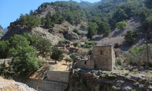 Zdjcie GRECJA / Kreta / Kreta Zachodnia / ruiny starej Agia Roumeli