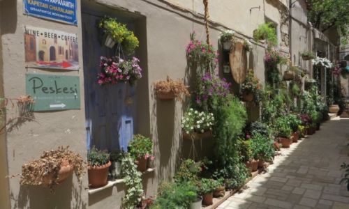 Zdjcie GRECJA / Kreta / Heraklion / uliczka na starym miecie