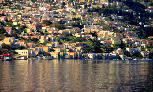 Zdjcie GRECJA / Rodos / Symi / Na wyspie