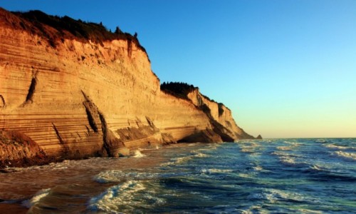 Zdjcie GRECJA / Korfu / Logas Beach / Soneczne klify