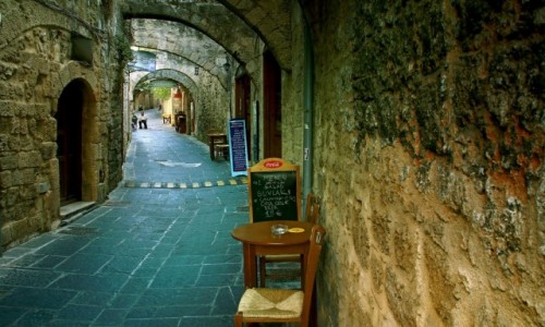 Zdjcie GRECJA / Rodos / Stare Miasto-Rodos / Wskie, krte i brukowane uliczki 