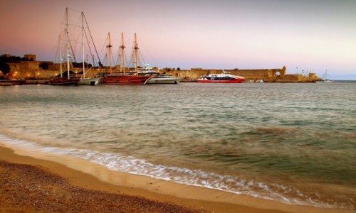 Zdjcie GRECJA / Rodos / Port Mandraki  /  Nad Zatok Mandraki 