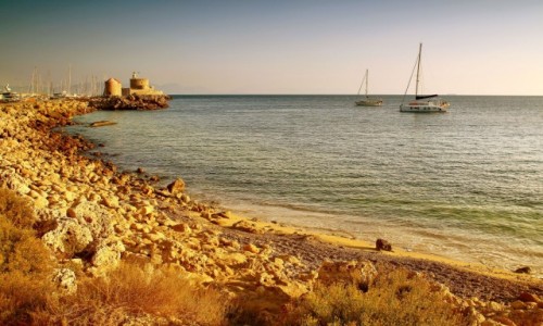 Zdjcie GRECJA / Rodos / Port Mandraki  / Poranek w porcie