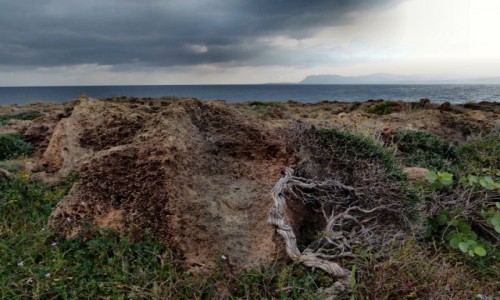 Zdjcie GRECJA / Kreta / Chania / skay wylkaniczne w okolicach Chani
