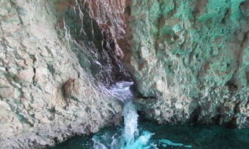 Zdjecie GRECJA / Zakynthos / Morze Joskie / kolory groty skalnej w soneczny dzie 