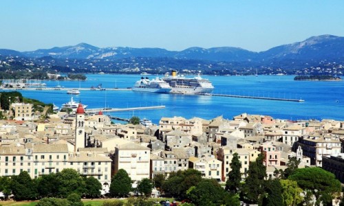 Zdjęcie GRECJA / Korfu / Stara Forteca / Podglądanie portu