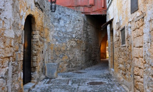 Zdjcie GRECJA / Rodos / Stare miasto w Rodos / Uliczka