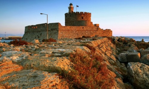 Zdjcie GRECJA / Rodos / Port w Mandraki / Latarnia morska