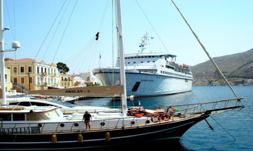 Zdjcie GRECJA / xxx / Wyspa Symi / Port Symi