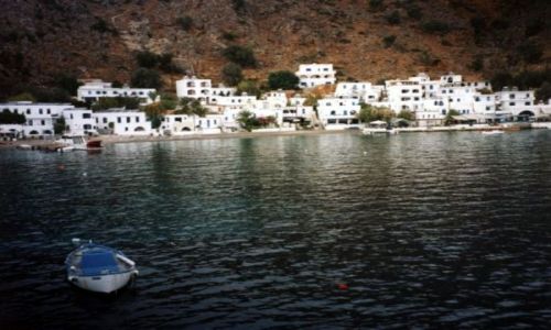 Zdjęcie GRECJA / Kreta / Agia Ruomeli / cudownie krzywe domki