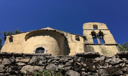GRECJA / Korfu / Perithia / Old Perithia - ruiny kocioa