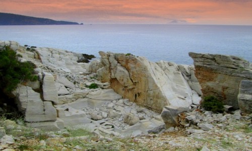 Zdjcie GRECJA / Thassos / okolice Aliki / Morze chmury i marmury