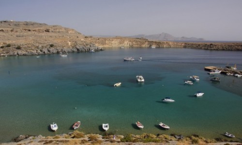 Zdjęcie GRECJA / Rodos / zatoka w Lindos / łódeczki