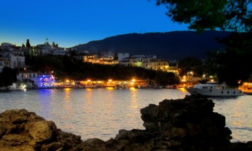 Zdjcie GRECJA / Sporady Pnocne / Skiathos Town / Nim  odpyniemy w noc