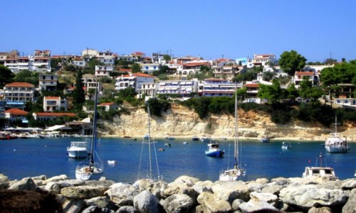 GRECJA / Sporady Pnocne / Alonissos / ^Patitiri - port