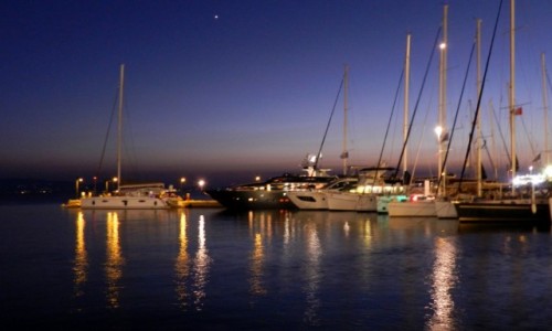 Zdjcie GRECJA / Cyklady / Naksos / Port nocn por