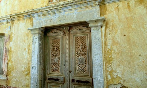 Zdjecie GRECJA / Karpathos / Olympos / Stare drzwi
