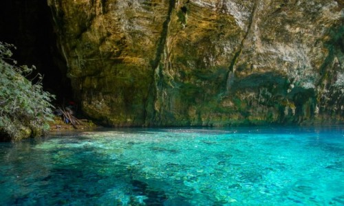 Zdjcie GRECJA / Wyspy Joskie- Kefalonia / okolice Sami / niezwyke kolory jeziora w Jaskini Melissani