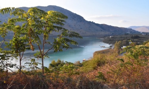 Zdjecie GRECJA / Kreta / Zachodnia cz Prowincji Retimno / Widok na jezioro Kourna
