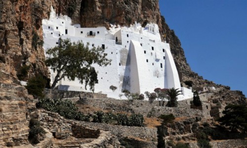 Zdjecie GRECJA / Cyklady / Wyspa Amorgos / Hozoviotissa - klasztor na stromych klifach Amorgos