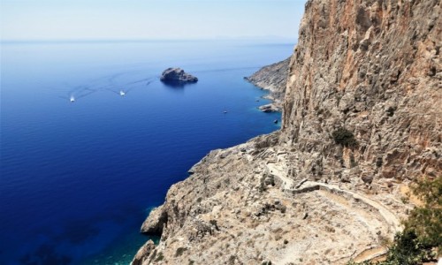 Zdjcie GRECJA / Cyklady / Wyspa Amorgos / Wielki Bkit i droga do klasztoru Hozoviotissa