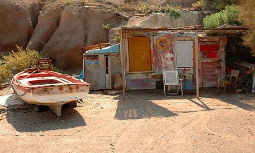 Zdjecie GRECJA / Cyklady, Santorini / Cyklady, Santorini / w porcie, ekskluzywny domek :)