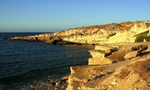 Zdjęcie GRECJA / Kreta / Hersonissos / Klif w Hersonissos