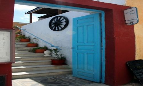 Zdjęcie GRECJA / Cyklady, Santorini / Fira / Uliczka w lewo