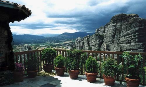 Zdjecie GRECJA / Meteora / klasztor w. Barbary / Widok z klasztornego tarasu