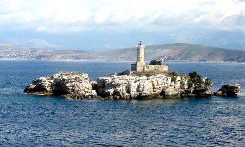 Zdjecie GRECJA / Morze rdziemne /  midzy Itali, Albani i Grecj / Zamek warowny na wyspie